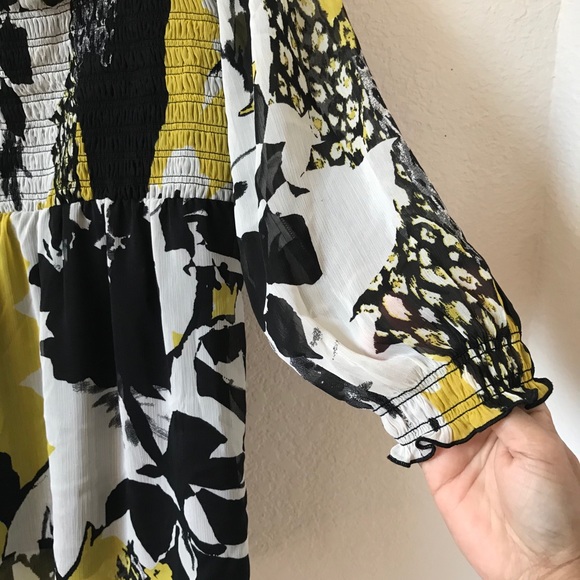 AB Studio Smocked Peplum Floral Chiffon Top Size Medium - Picture 2 of 16